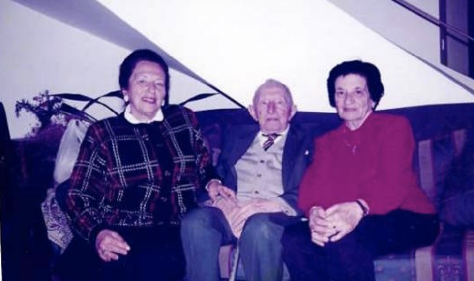 Alisa with her father Moshe and her sister Miriam, Israel, 1997